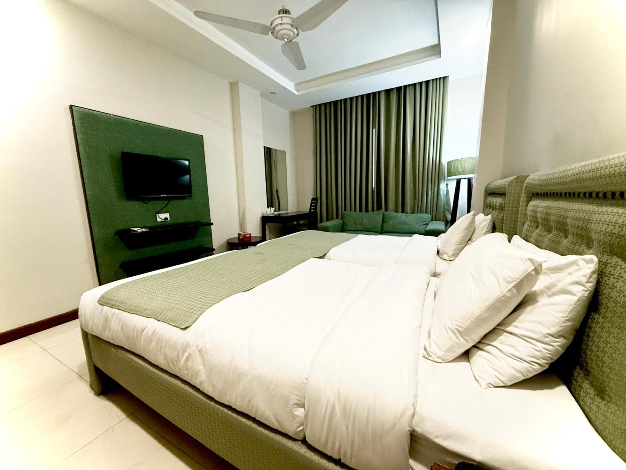 Atlas Hotel איסלמאבד מראה חיצוני תמונה