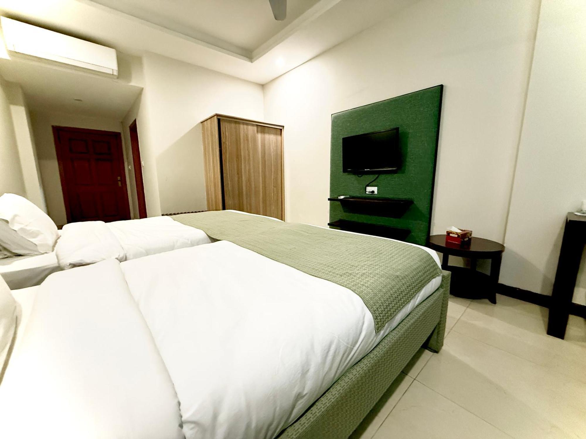 Atlas Hotel איסלמאבד מראה חיצוני תמונה
